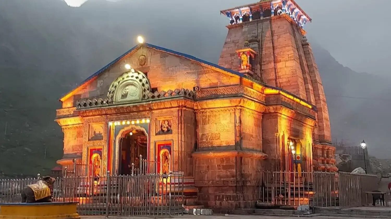 Best travel agency for 4 Dham Yatra.